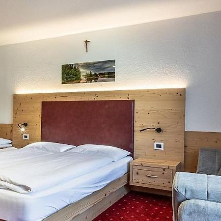B&B Apartements La Palsa San Cassiano  Bagian luar foto