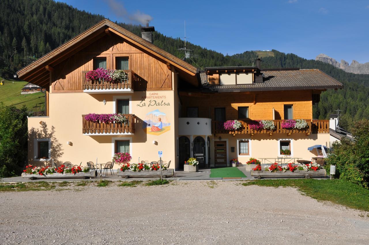 B&B Apartements La Palsa San Cassiano  Bagian luar foto